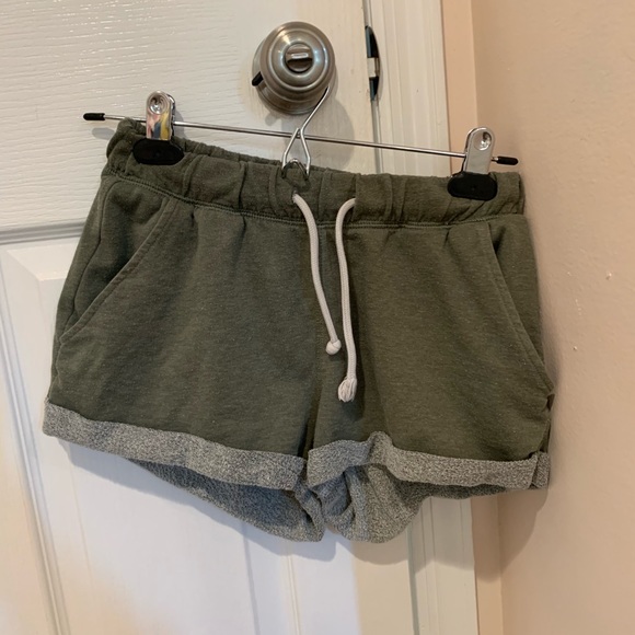 H&M Sweatshirt Shorts - Picture 2 of 4